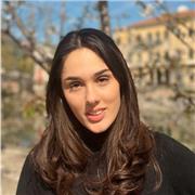 Studentessa Offre ripetizioni di inglese e corsi di pronuncia a tutte le età e scuole